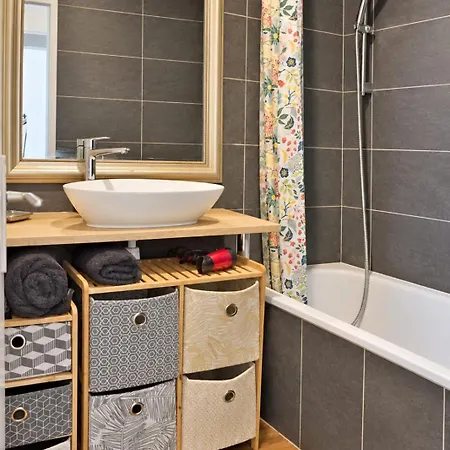 Rock In Share - Fleur De Ly N5 Appartement